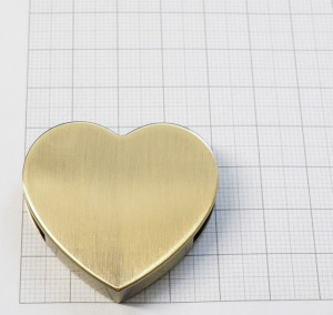 Замок для сумки на магните. Антик браш 40х36 мм