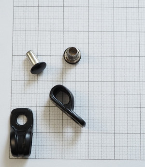 Петля для обуви. Черная эмаль + хольнитен